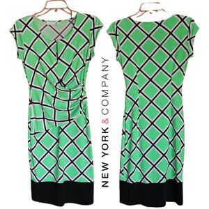 New York & Company Side Ruched Sheath Dress - Abstract Print, Size XS